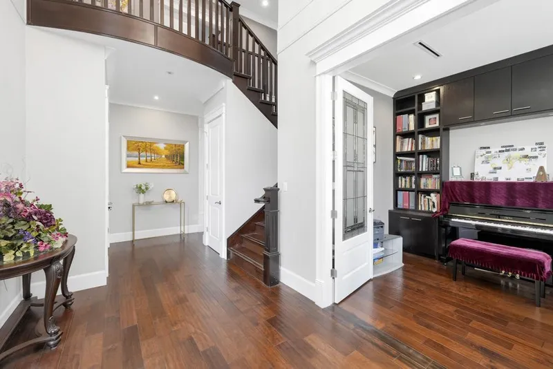 7291 PARRY STREET - photo 4 of 25