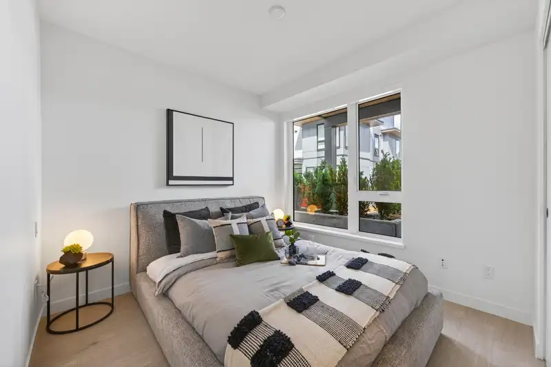 114 921 GRANT STREET - photo 4 of 11