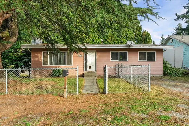 32213 GRANITE AVENUE - photo 1 of 22