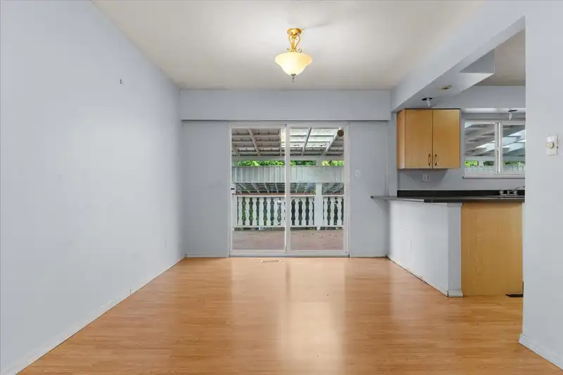 32213 GRANITE AVENUE - photo 3 of 22