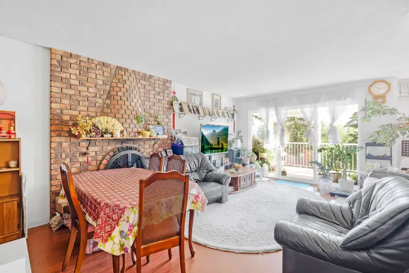 45 N STRATFORD AVENUE - photo 3 of 25