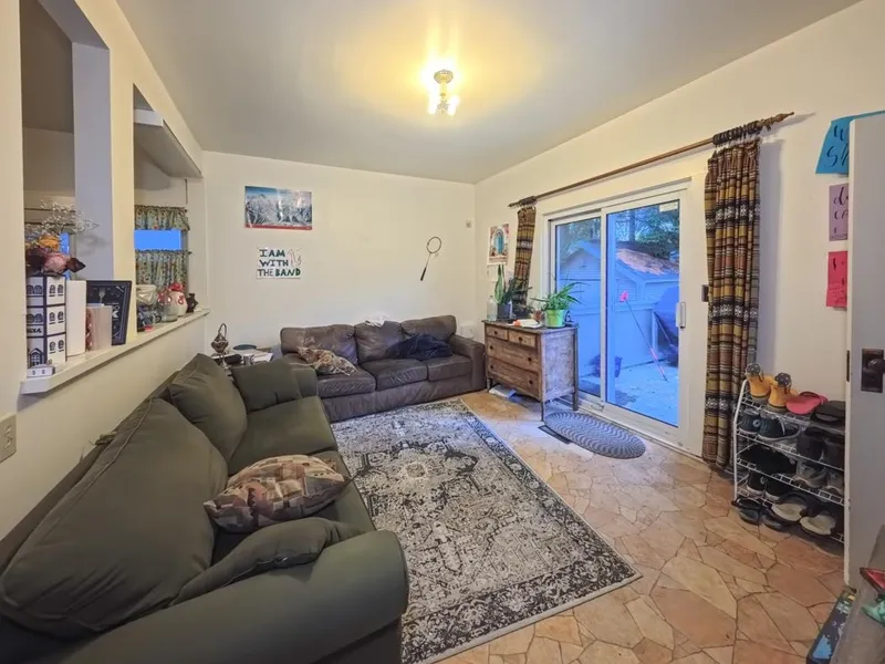 5570 BALACLAVA STREET - photo 3 of 18