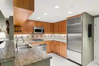 1053 MARINASIDE CRESCENT - thumbnail 17
