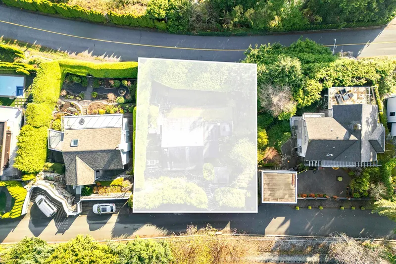 3575 SUNSET LANE - photo 1 of 13