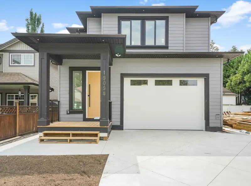 19098 DOERKSEN DRIVE - photo 1 of 37