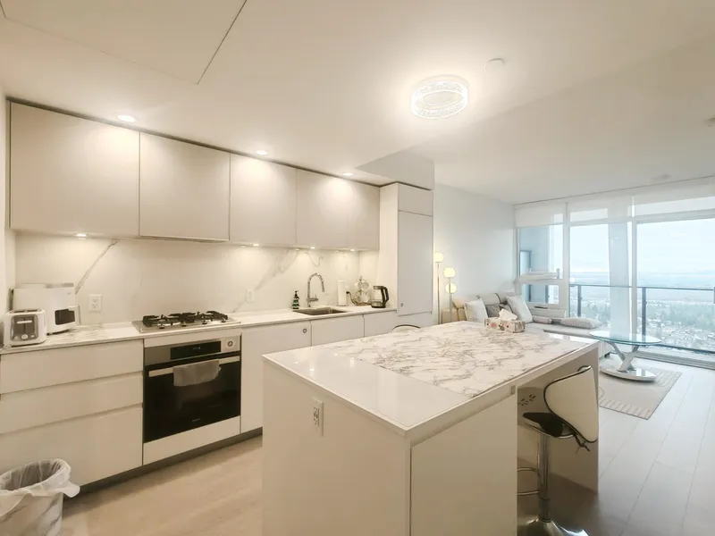 2906 6537 TELFORD AVENUE - photo 4 of 11