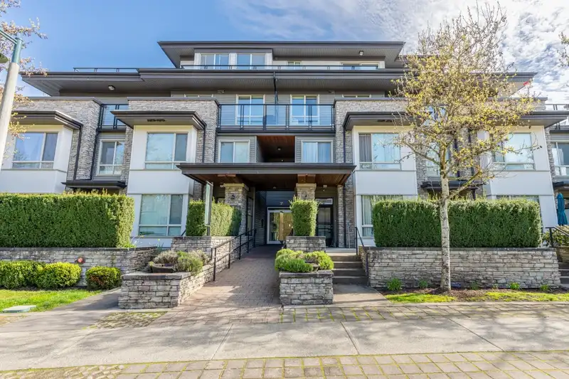 508 7418 BYRNEPARK WALK - photo 1 of 20