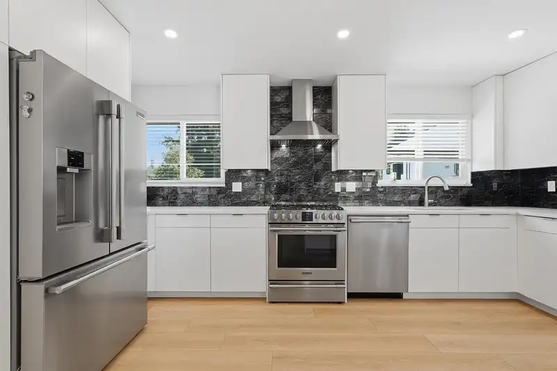 14348 GLADSTONE DRIVE - photo 3 of 40