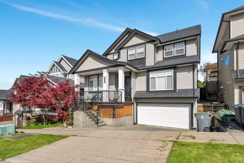 6046 145 STREET - photo 2 of 25