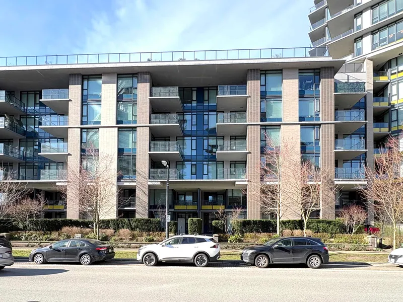 8842 UNIVERSITY CRESCENT - photo 4 of 25