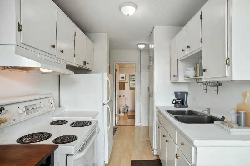 1204 1330 HARWOOD STREET - photo 3 of 25