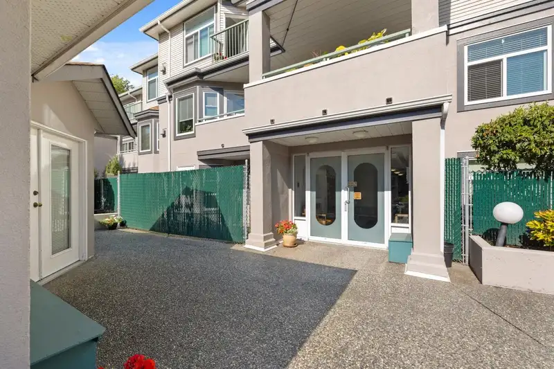 107 5955 177B STREET - photo 3 of 27