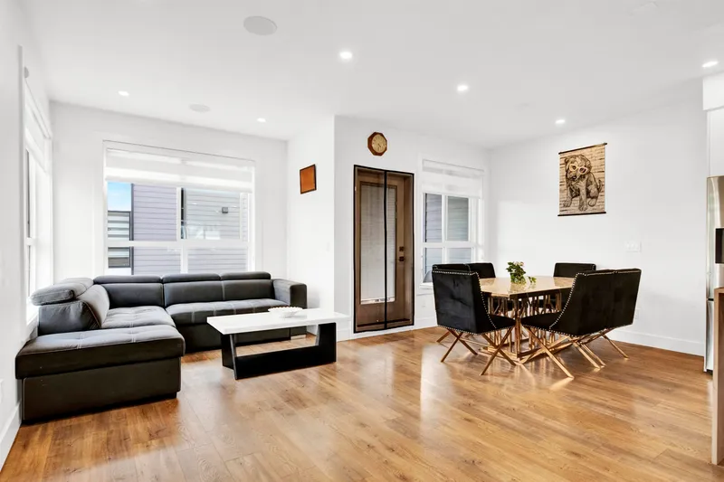 11 7177 194A STREET - photo 1 of 21