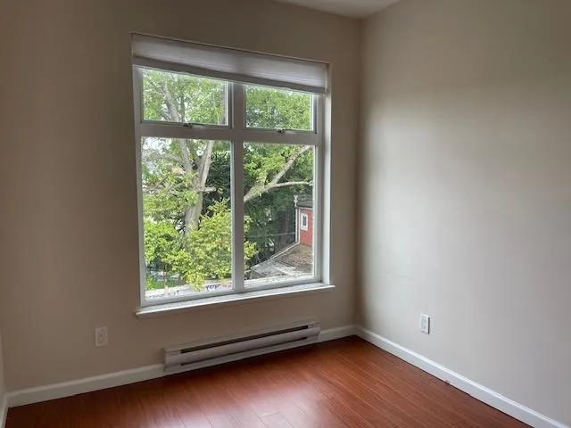 202 2817 CLARK DRIVE - photo 3 of 4