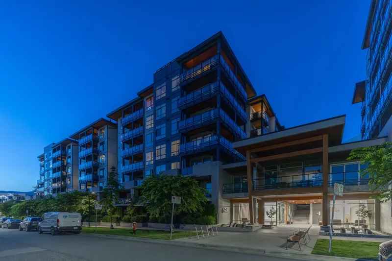 TH5 128 E 8TH STREET - photo 1 of 25