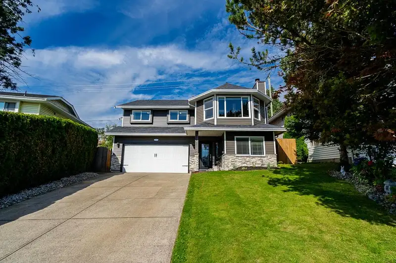 6711 196A COURT - photo 1 of 40