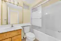 2866 E 44TH AVENUE - thumbnail 33