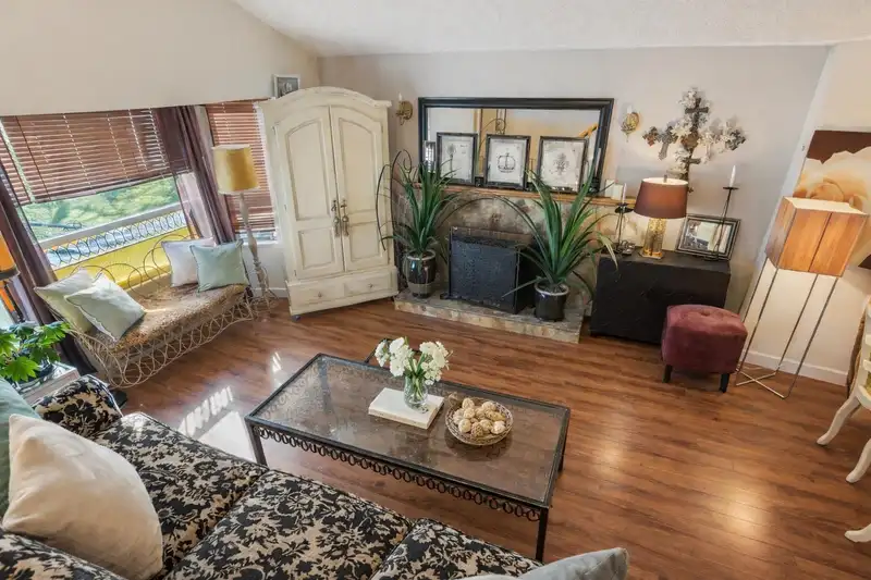 875 PORTEAU PLACE - photo 3 of 40