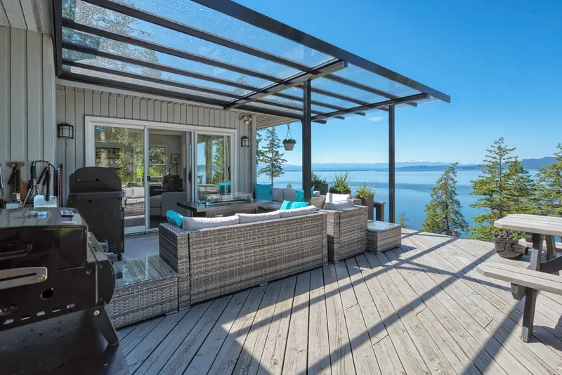 10991- 10993 SUNSHINE COAST HIGHWAY - photo 2 of 25