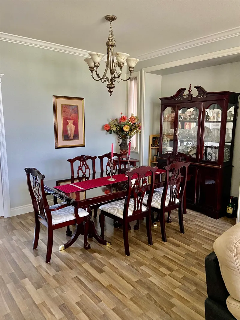 16072 96A AVENUE - photo 4 of 25