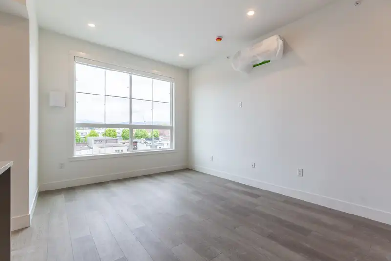 511 22348 NORTH AVENUE - photo 3 of 26