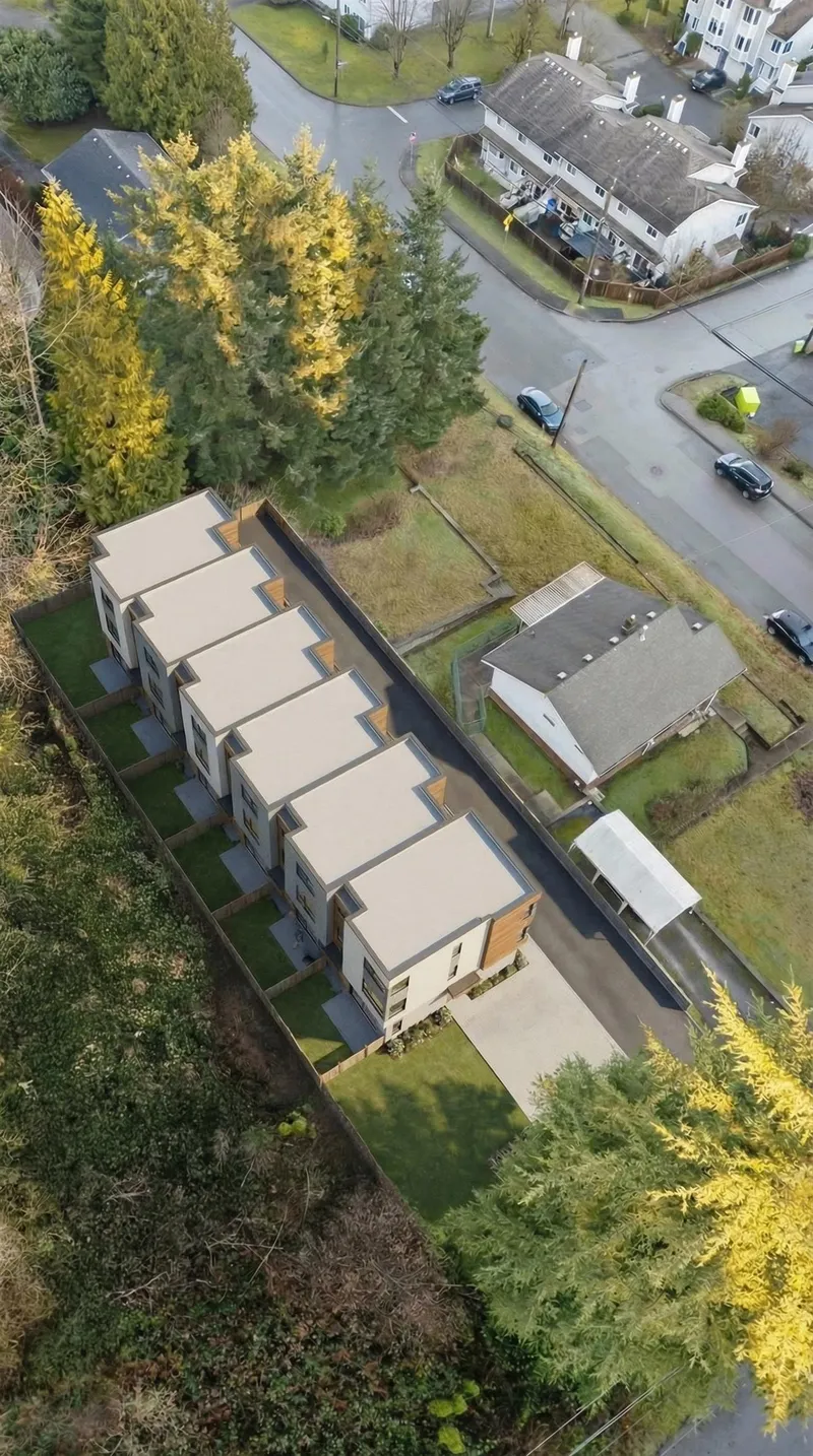 1940 ST JOHNS STREET - photo 2 of 25