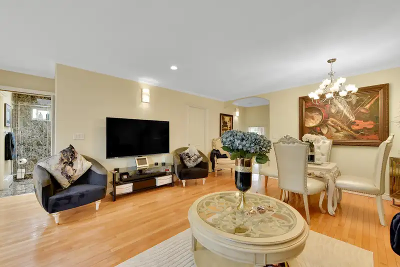 7548 12TH AVENUE - photo 2 of 39