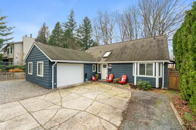 6921 WESTVIEW DRIVE - photo 2 of 40