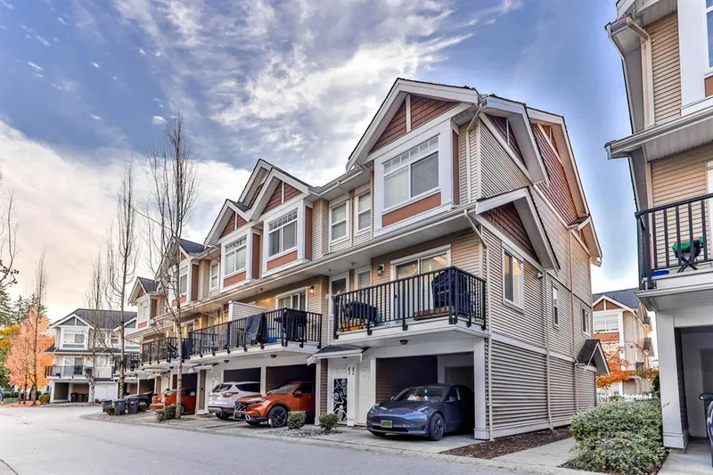 42 8676 158 STREET - photo 2 of 25