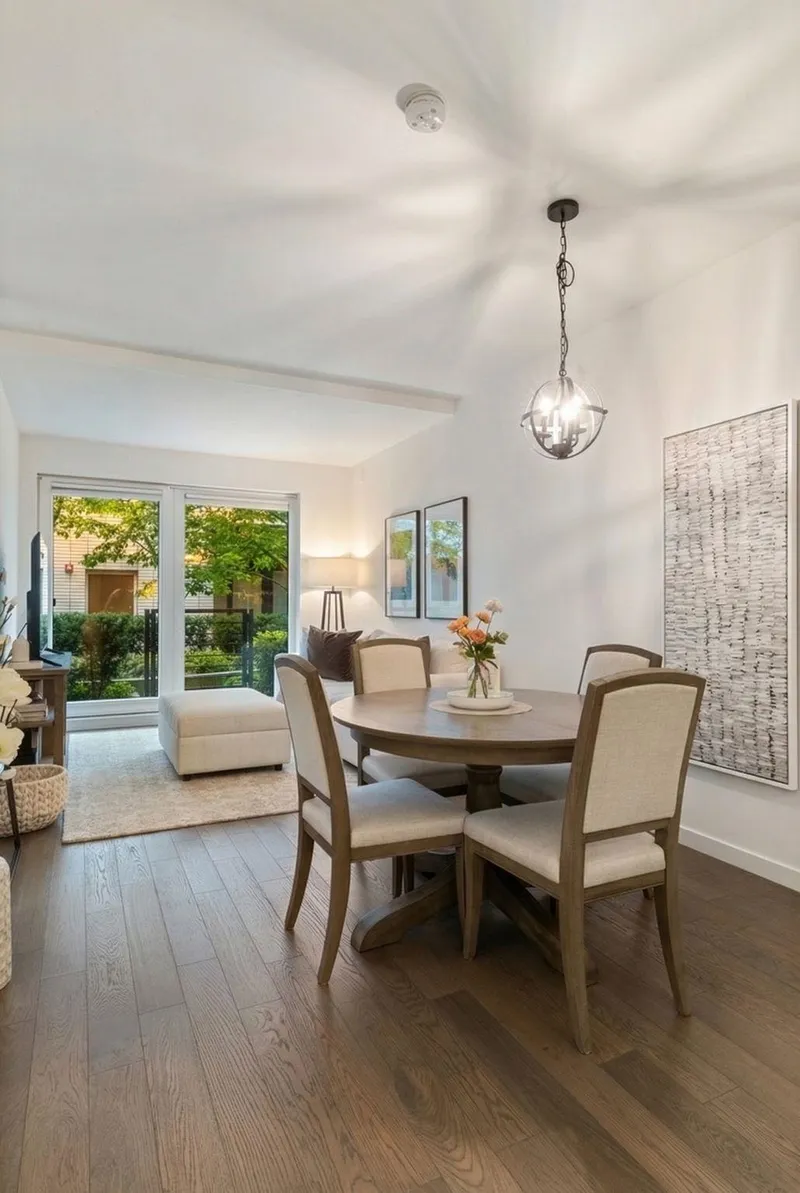 105 5383 CAMBIE STREET - photo 2 of 25