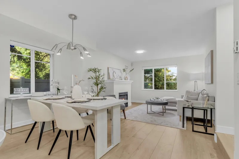 44 15871 85 AVENUE - photo 1 of 25