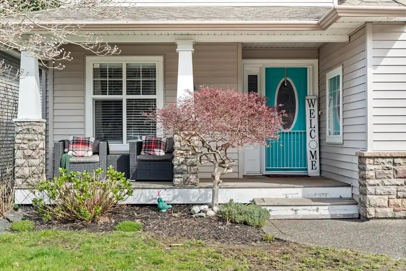44699 RIVERWOOD CRESCENT - photo 4 of 40