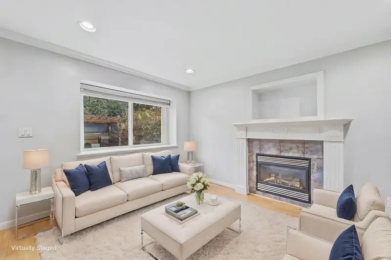 6071 SPROTT STREET - photo 2 of 25