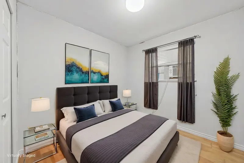 6071 SPROTT STREET - photo 4 of 25