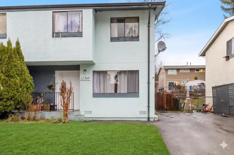 32369 GREBE CRESCENT - photo 2 of 29