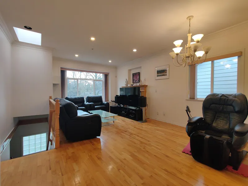 3461 WILLIAM STREET - photo 3 of 25