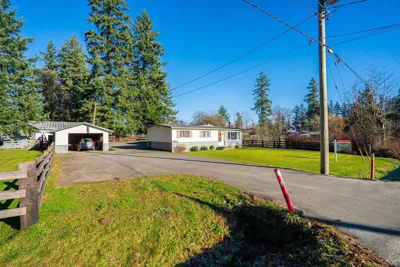 26267 64 AVENUE - photo 2 of 40
