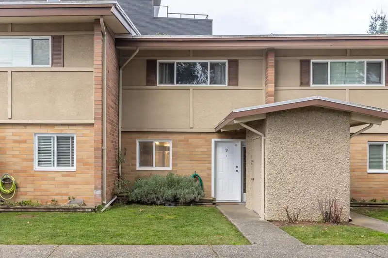 9 2048 MCCALLUM ROAD - photo 1 of 34