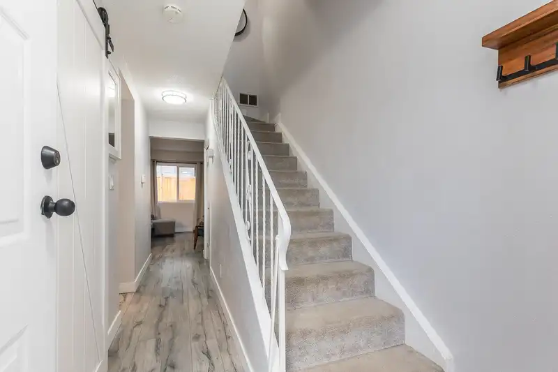 9 2048 MCCALLUM ROAD - photo 4 of 34