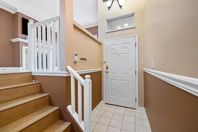 89 6700 RUMBLE STREET - photo 3 of 40