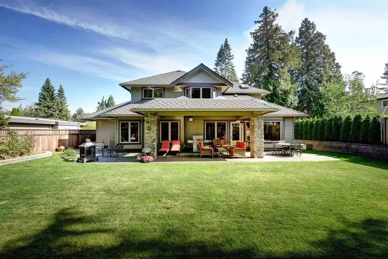 411 KERRY DRIVE - photo 4 of 6