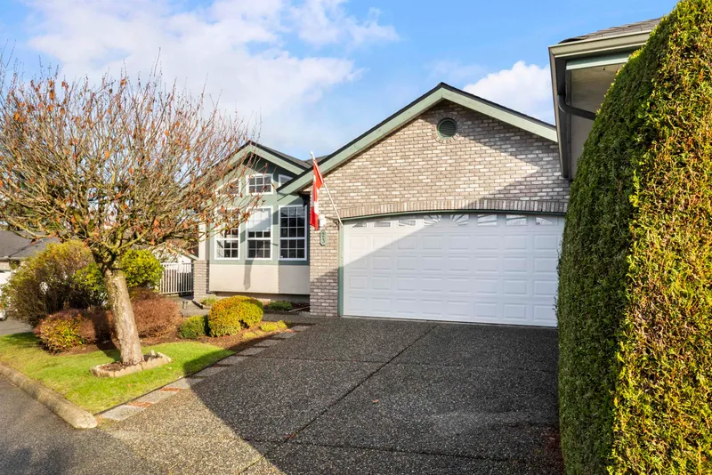 23 32777 CHILCOTIN DRIVE - photo 2 of 25