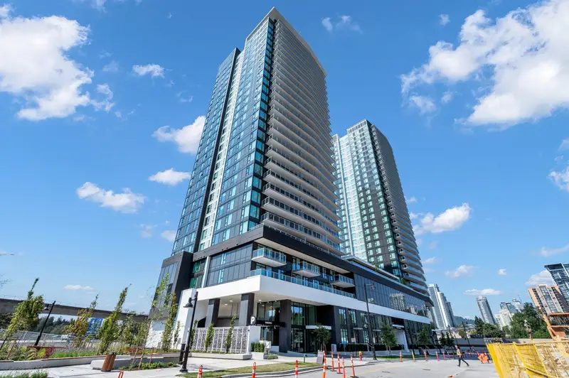 809 308 ALDERSON AVENUE - photo 1 of 22