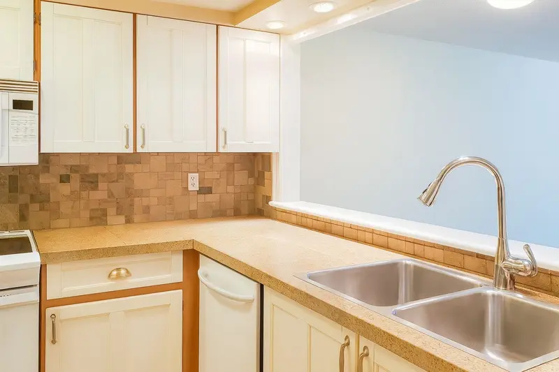 103 460 WESTVIEW STREET - photo 4 of 15