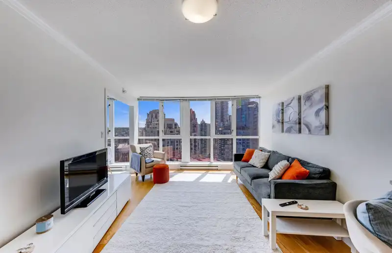 2206 1199 SEYMOUR STREET - photo 1 of 40