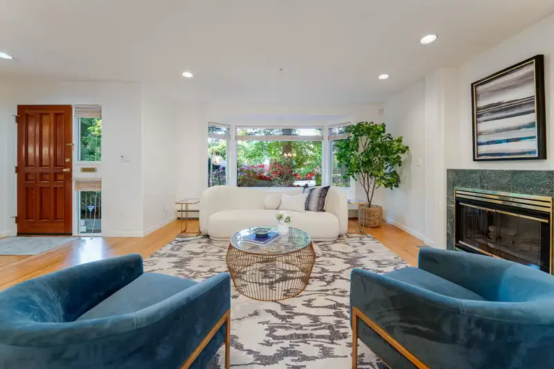 4682 W 14TH AVENUE - photo 2 of 34