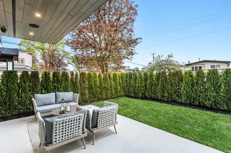 1 165 E 45TH AVENUE - photo 3 of 20