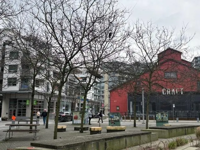 406 138 W 1ST AVENUE - photo 3 of 25