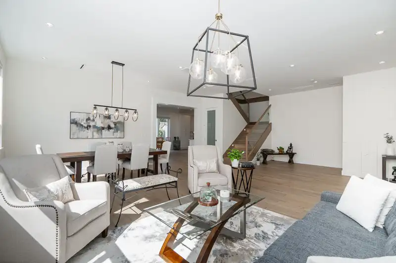 576 LINTON STREET - photo 4 of 30