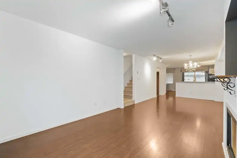 5 15155 62A AVENUE - photo 3 of 19